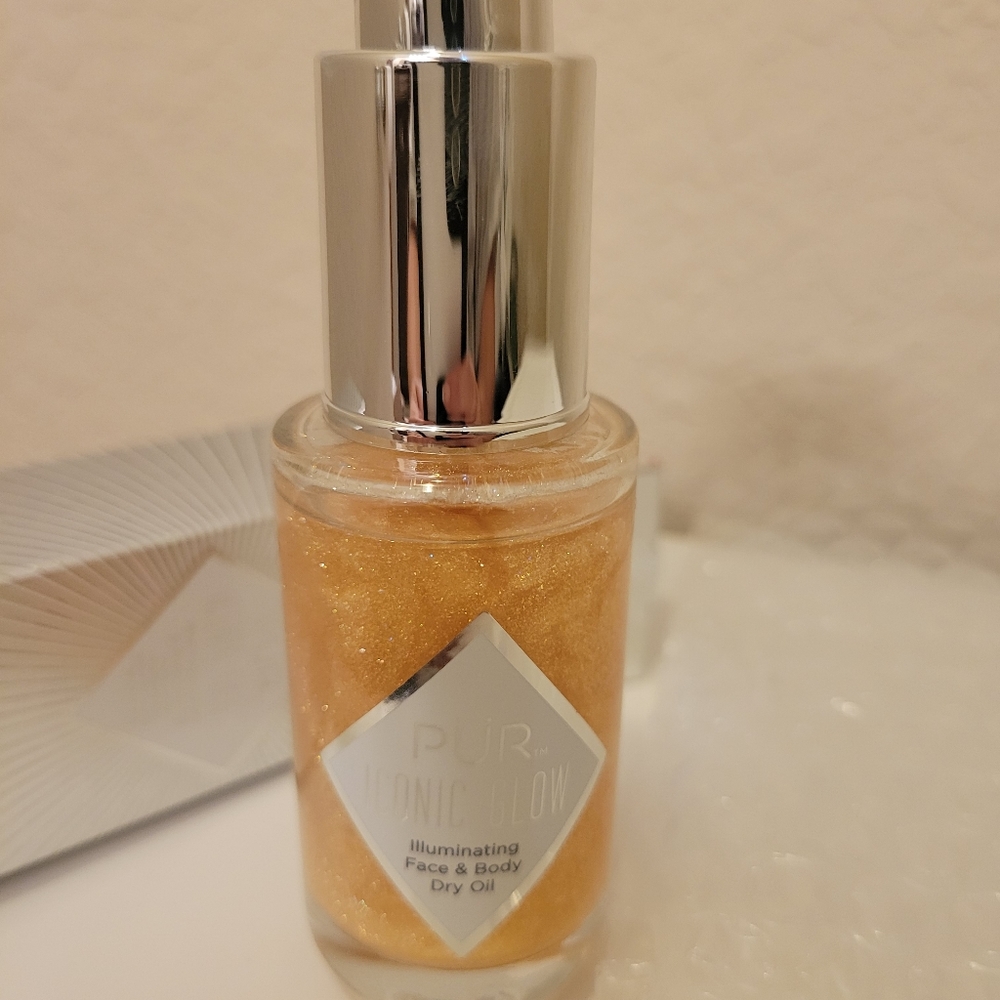 Pur Iconic Glow Illuminating Face